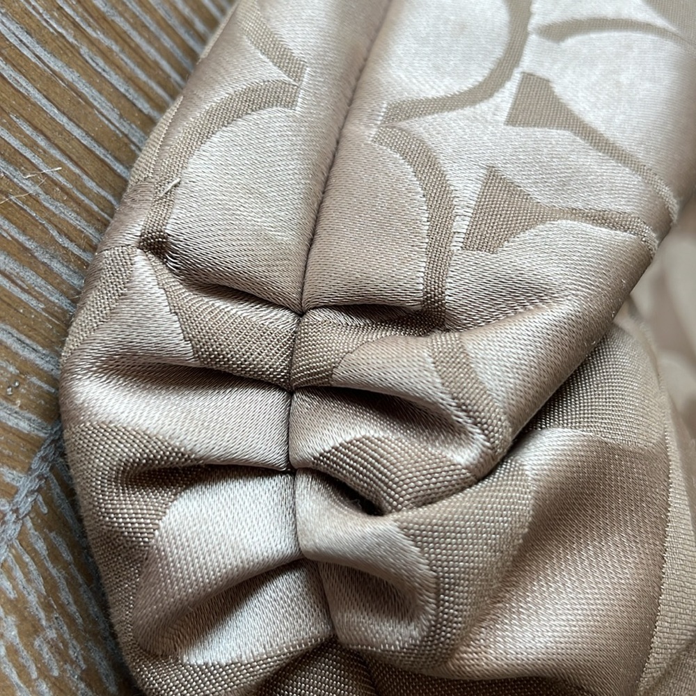 GUC Coach Poppy shoulder bag. There are a few flaws. - Picture 8 of 16